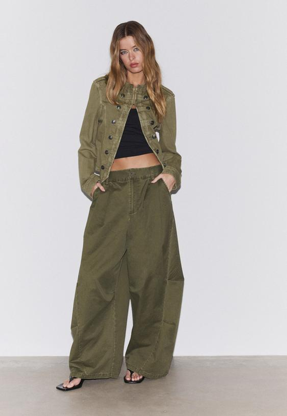 STRADIVARIUS ТВИЛОВАЯ КУРТКА С ПУГОВИЦАМИ, ХАКИ