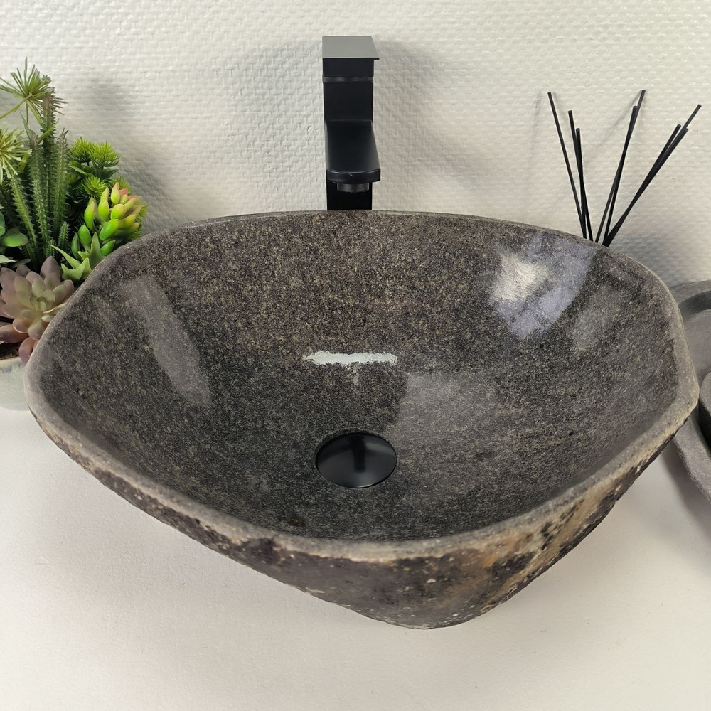 Раковина из речного камня RS-64889 45*39*15 0861