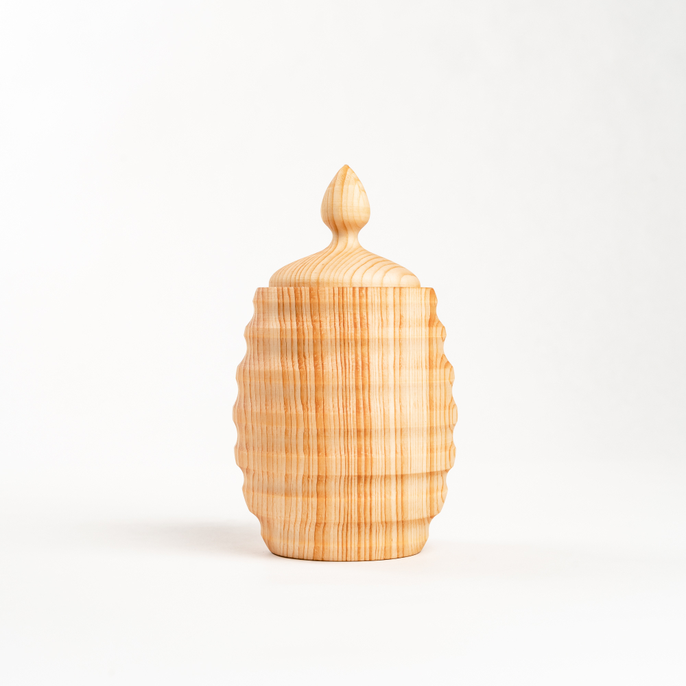 Кубышка для меда, соли, специй, пряностей из древесины кедра с ложкой для меда. KD6