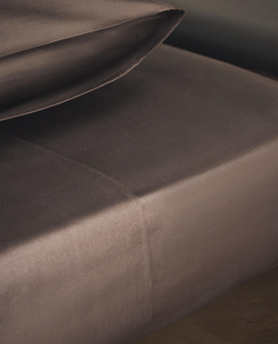 Zara Home - Атласная простыня с эластичной лентой, высота 30 см (вес 300 нитей), коричневый, 180х200х30 см