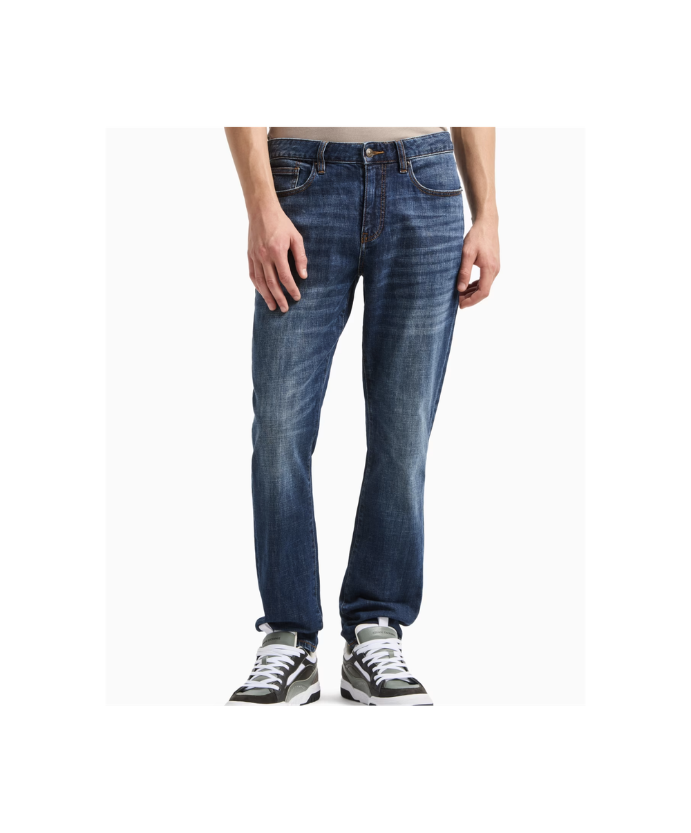 Джинсы скинни J14 цвета темного индиго Armani Exchange