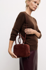 Джемпер шоколадного цвета