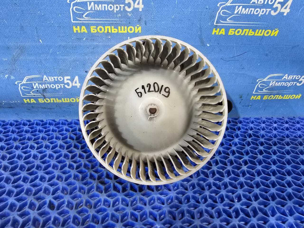 Моторчик печки MITSUBISHI MIRAGE DINGO 1998-2001