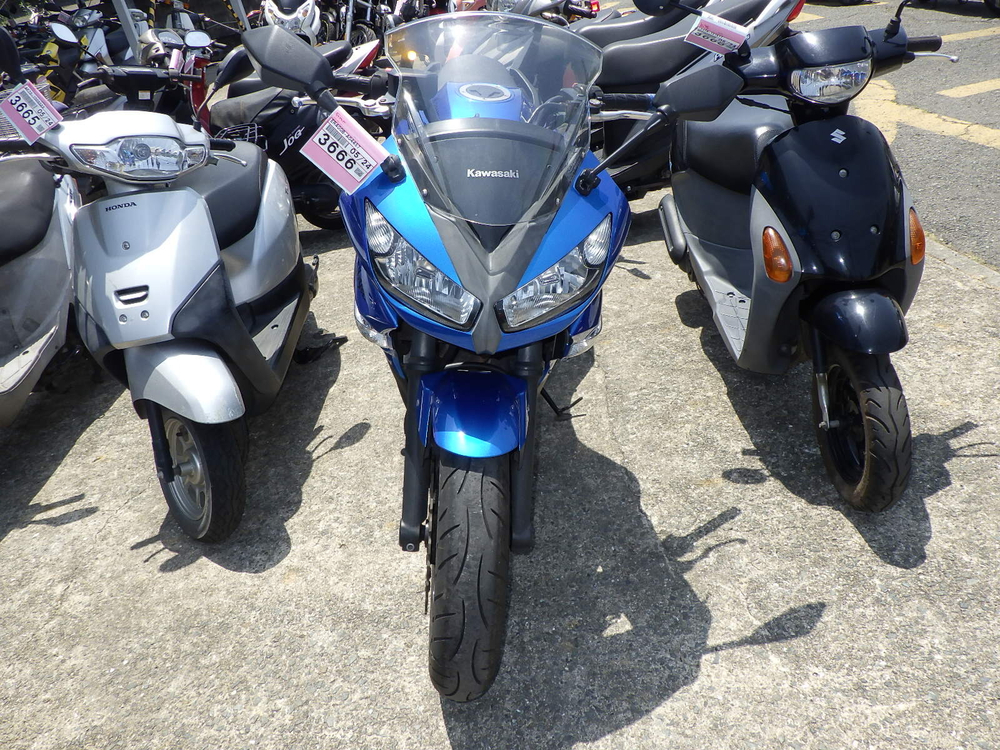 Kawasaki Ninja 400R 042989