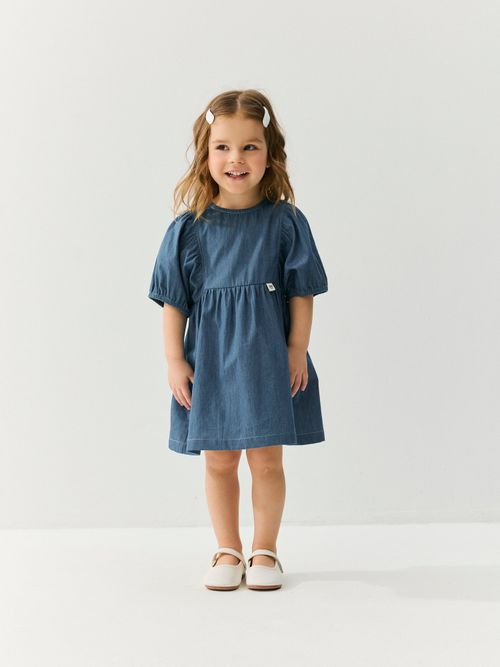 Платье с объемным рукавом 