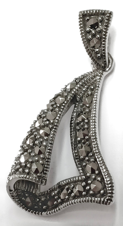 "Эстерелла" - ювелирная подвеска из серебра