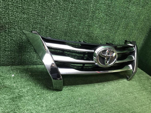 Решетка радиатора Toyota Fortuner 2 (2015-2020)
