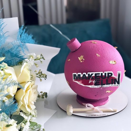 Шоу-торт бомба с логотипом корпоративный