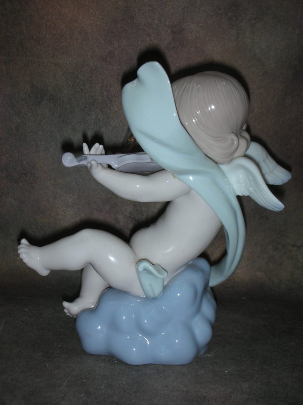 Статуэтка. Фарфор. Ангел со скрипкой. Lladro. Испания