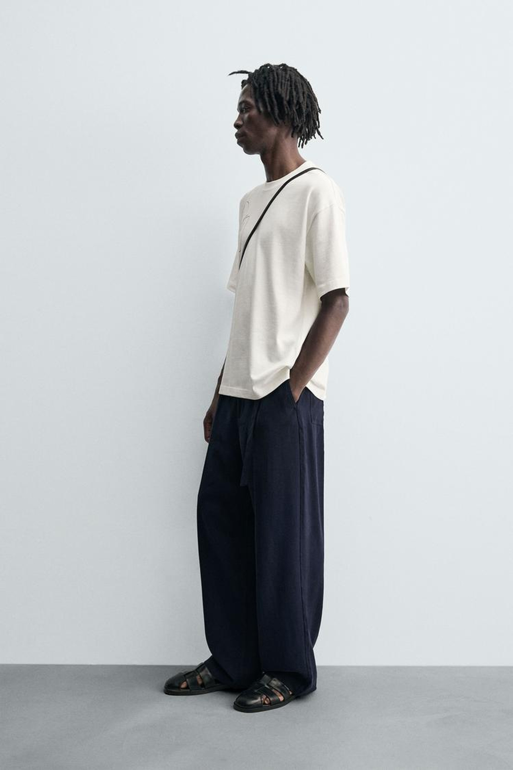 ZARA ФУТБОЛКА С ВЫШИВКОЙ И ФОТОПРИНТОМ, БЕЛЫЙ