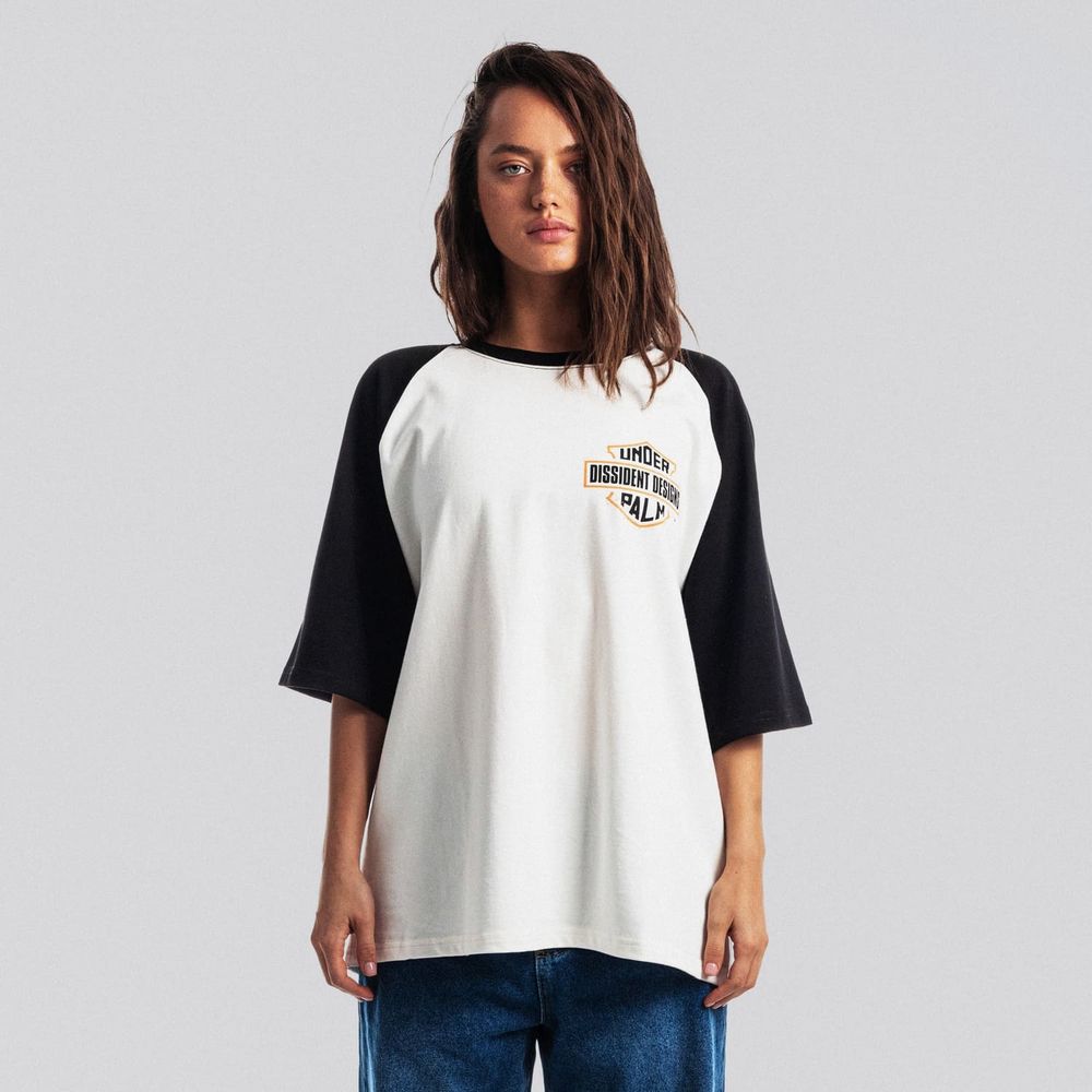 Футболка Dissident Derby молочно-черная