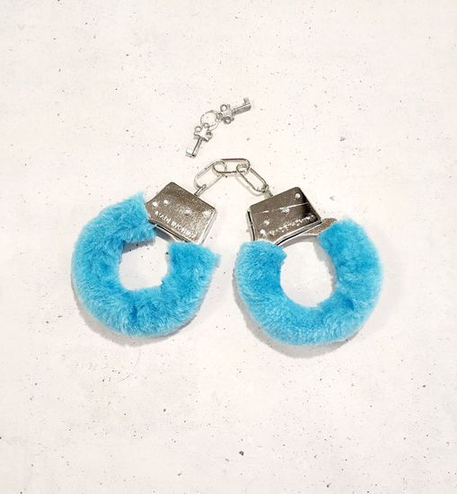 Наручники меховые, голубые