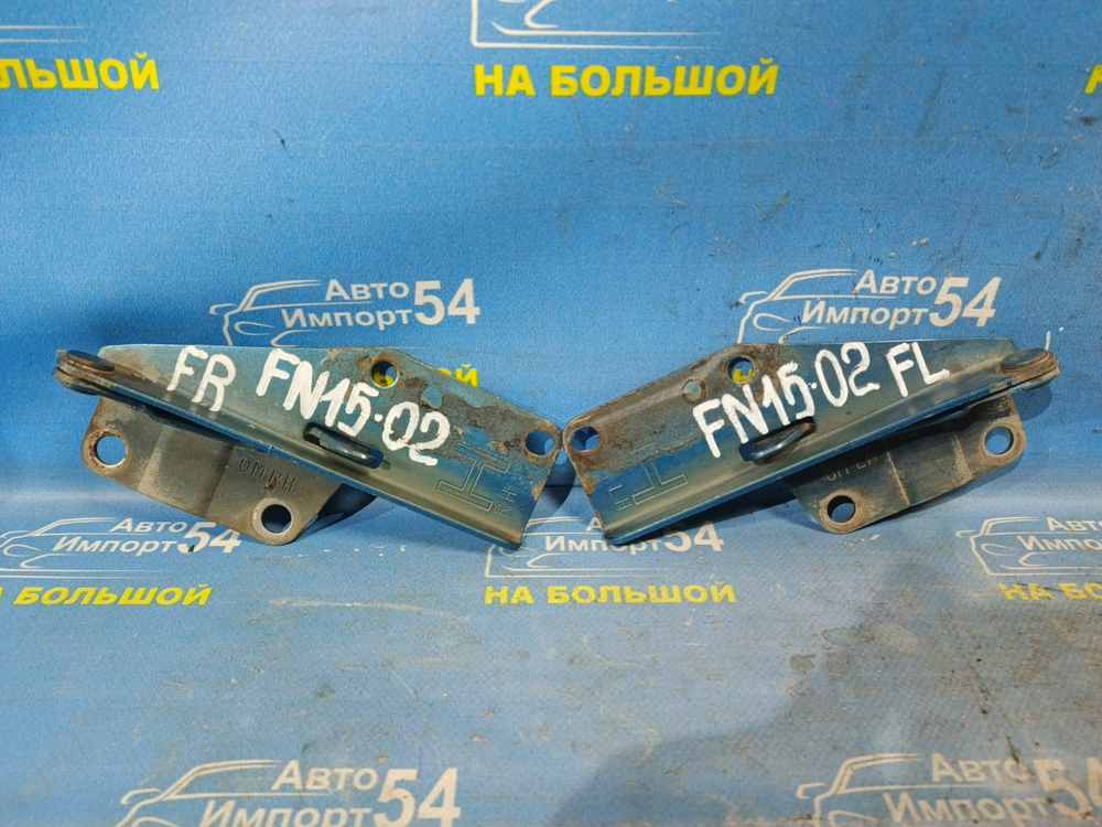 Петля капота правая NISSAN PULSAR 1999