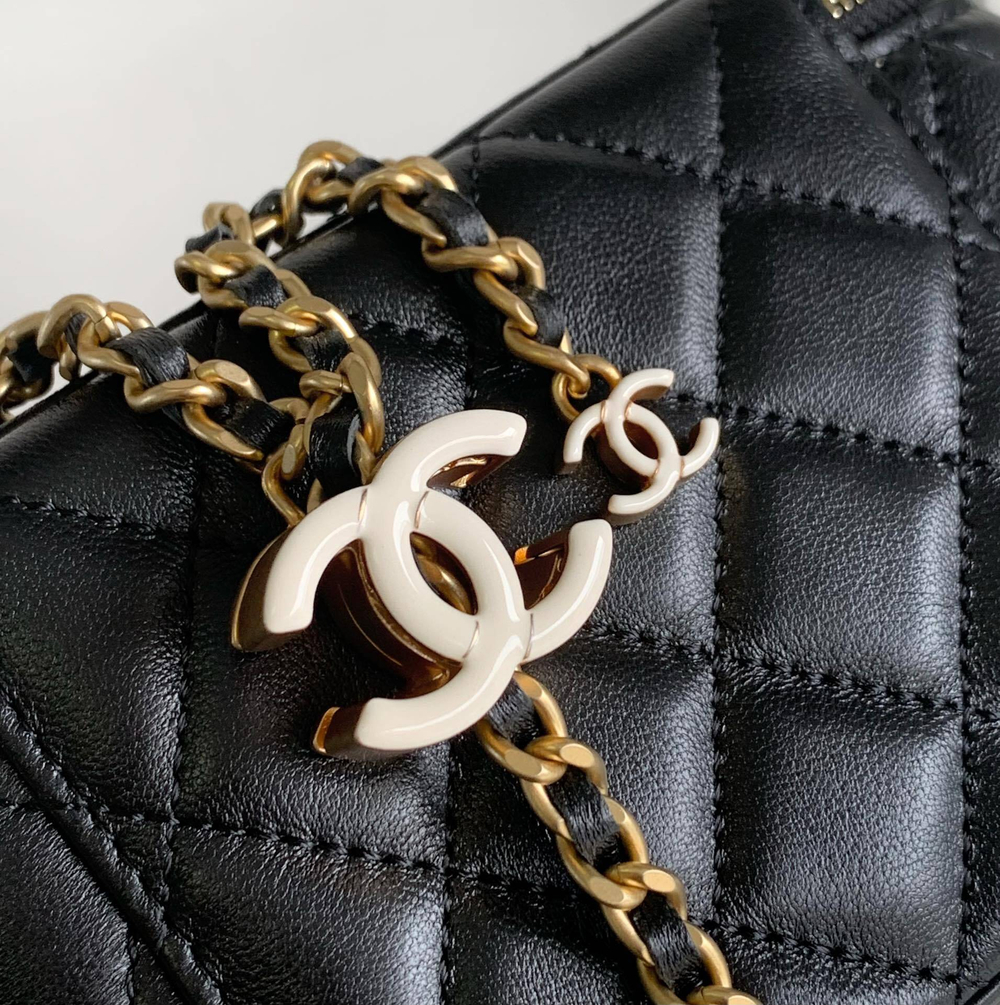 Chanel Vanity Bag 17 cm