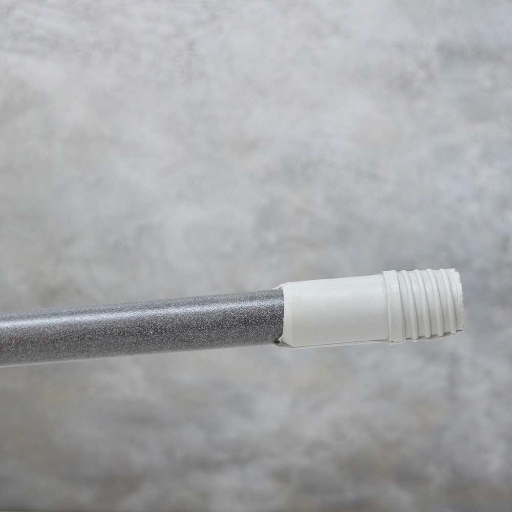 Черенок 1,5м металлический с резьбой