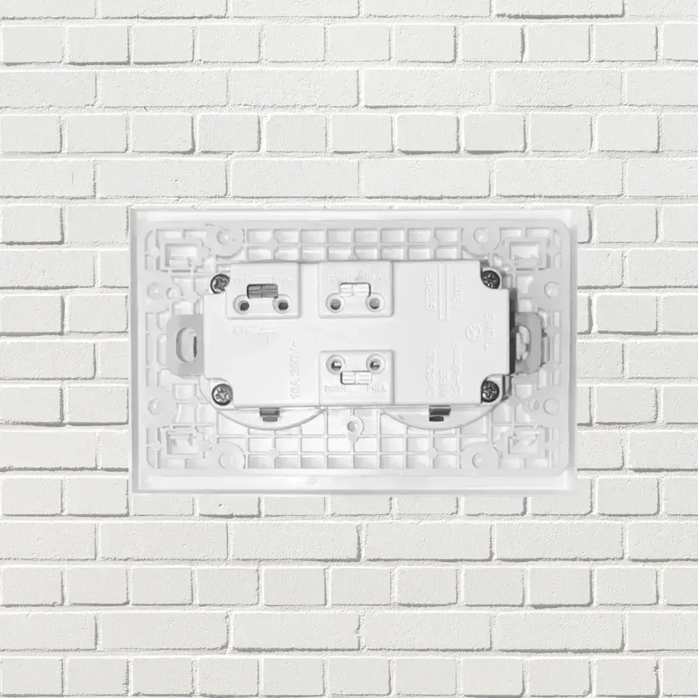 Розетка двойная Legrand Anam с заземлением горизонтальная, в сборе