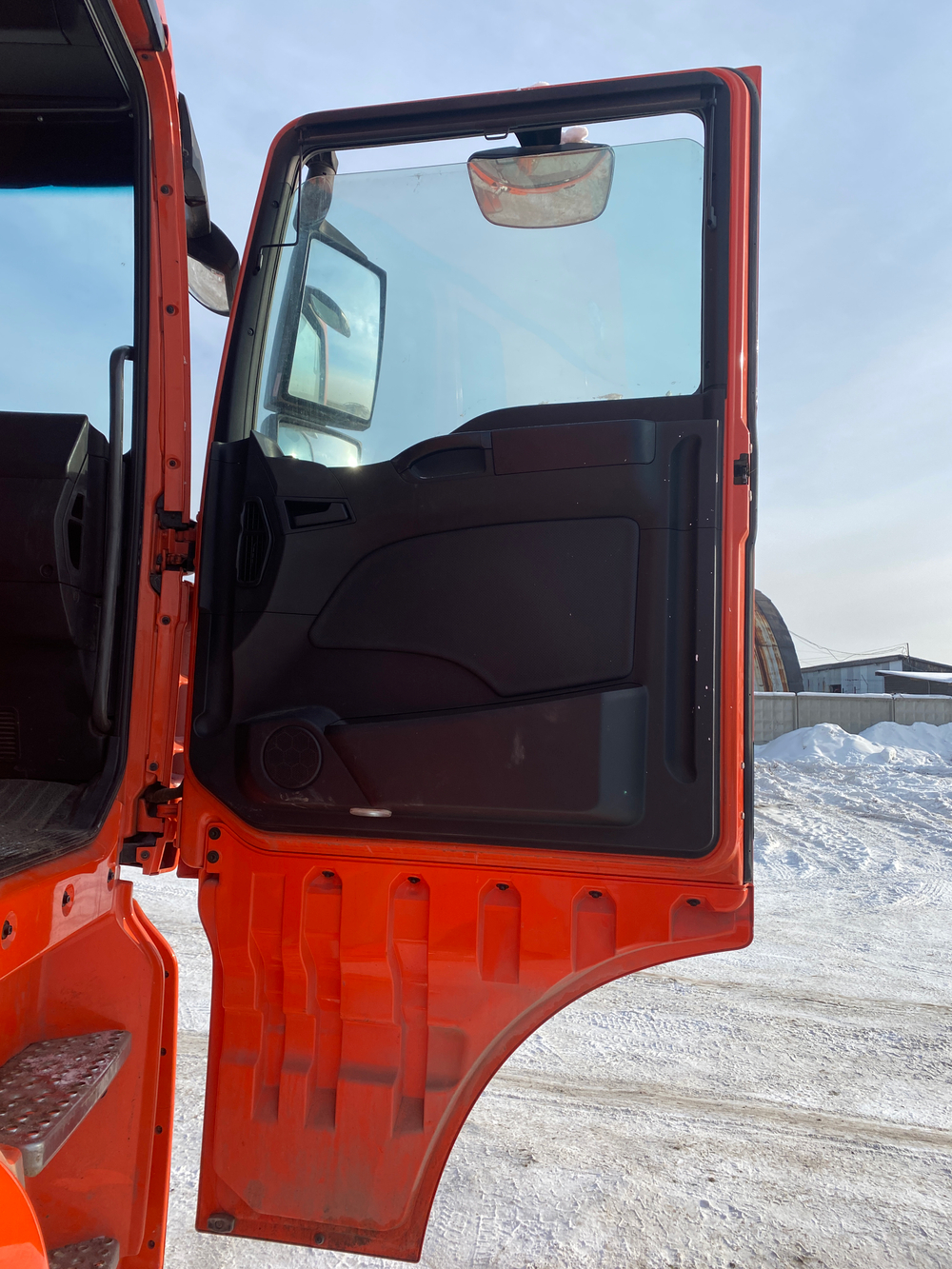 SITRAK C7H 6x4 Седельный тягач ZZ4256V324HF1B (Дизельный, 12,4 л, 484 л.с., АТ)