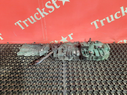 Крышка масляного радиатора