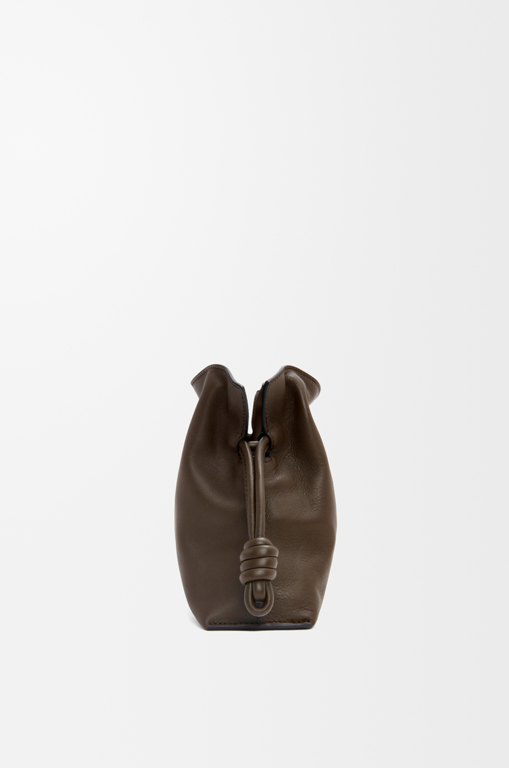 Loewe Мини-клатч Flamenco из телячьей кожи наппа, шоколадный
