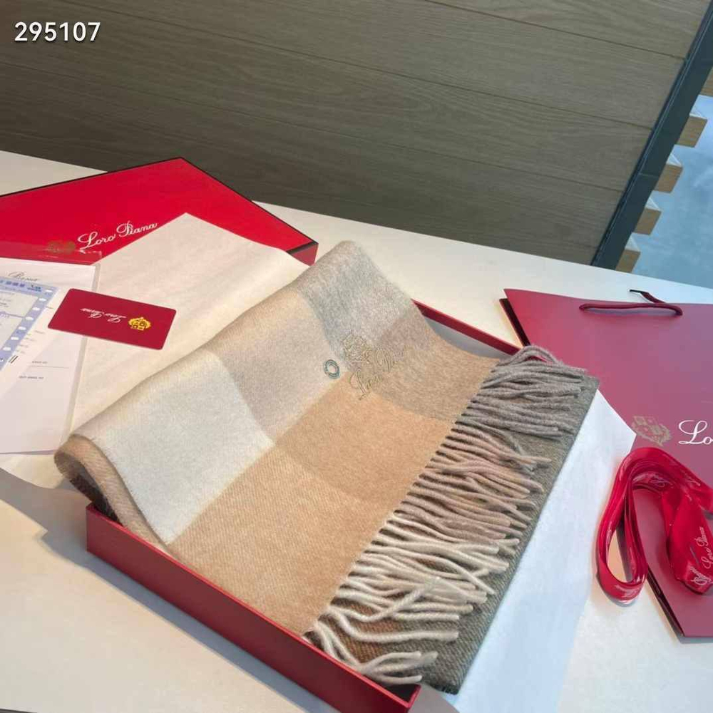 Шарф Loro Piana, арт. 467060878