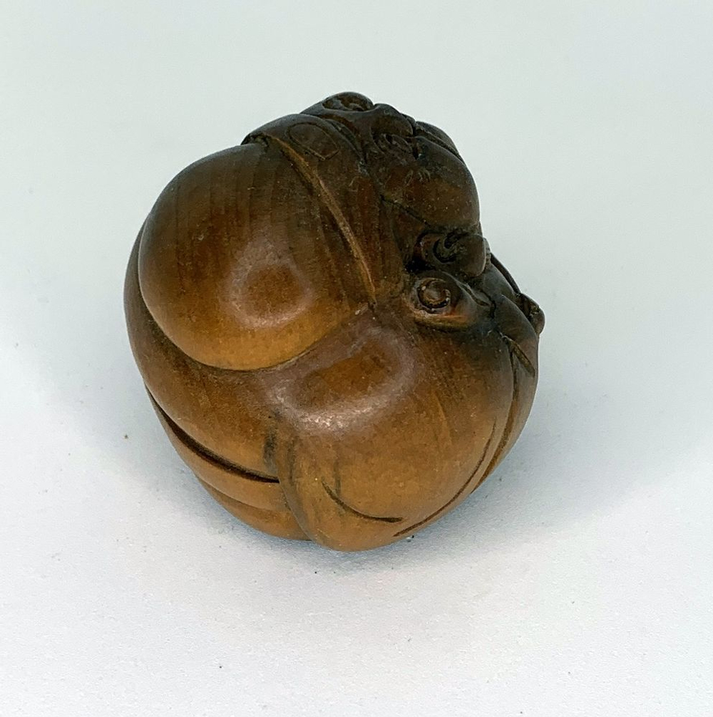 Нэцкэ Фукурукодзю круглый