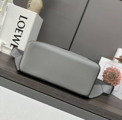 Поясная сумка Loewe