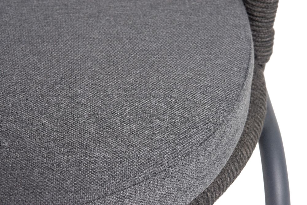 "Люксембург" стул плетеный из роупа, каркас из стали темно-серый (RAL7024) муар, роуп темно-серый круглый, ткань темно-серая 027