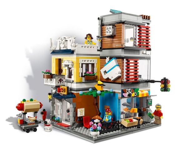 Lego Creator Townhouse Pet Shop &amp; Cafe