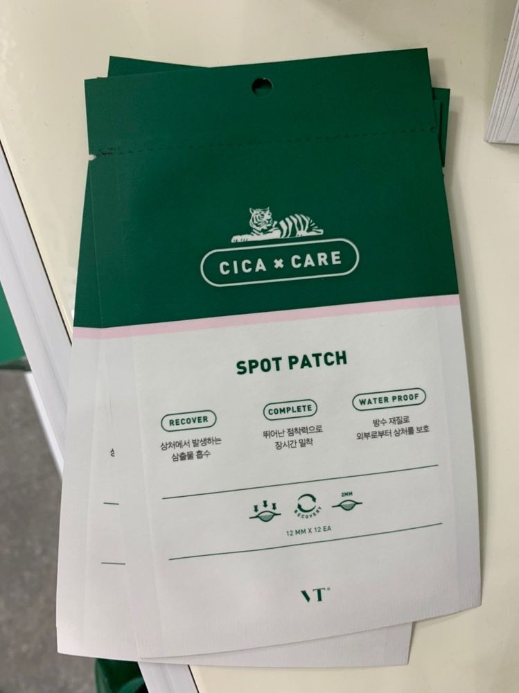 VT COSMETICS Cica Care Spot Patch (12pcs)