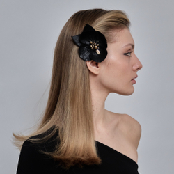 Заколка-пион на невидимке