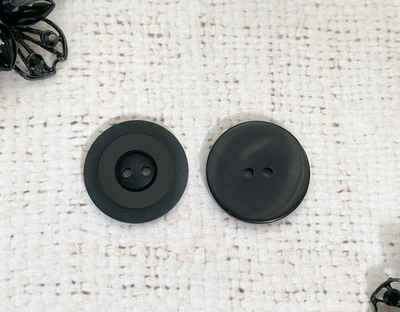 Пуговицы костюмные, d 2,1 см, 2 прокола, чёрный