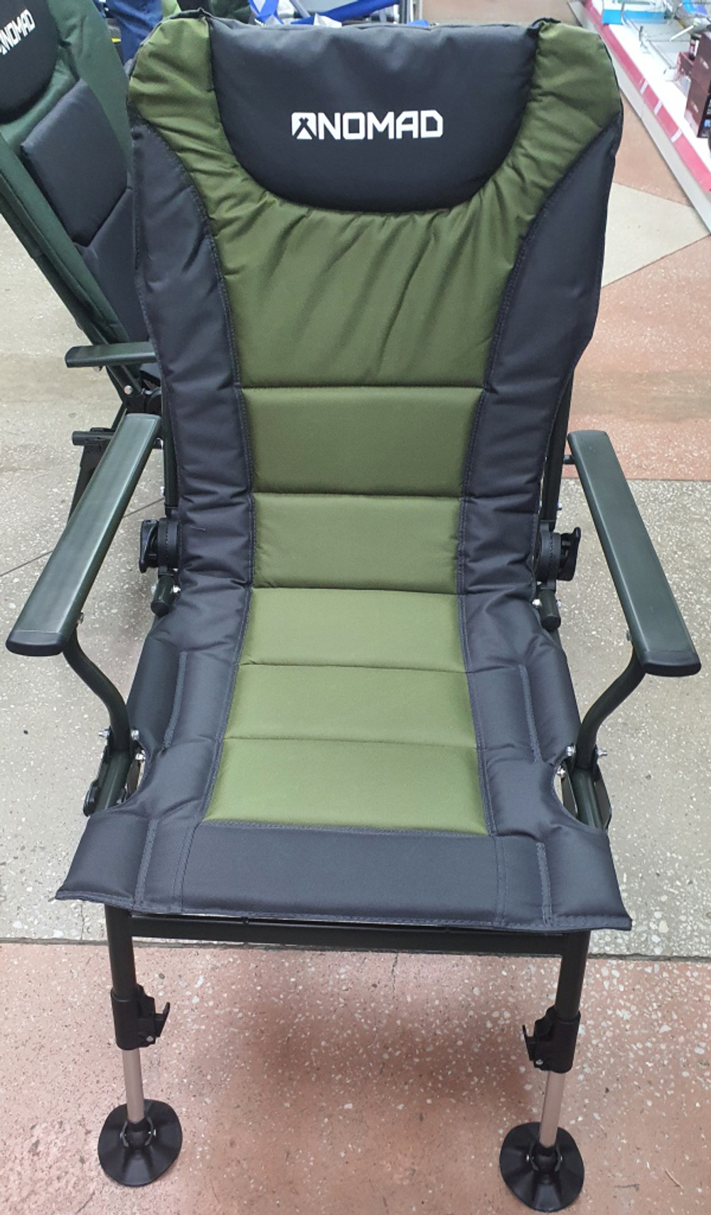 Кресло карповое NOMAD с подлокотниками, регулируемое, до 130 кг