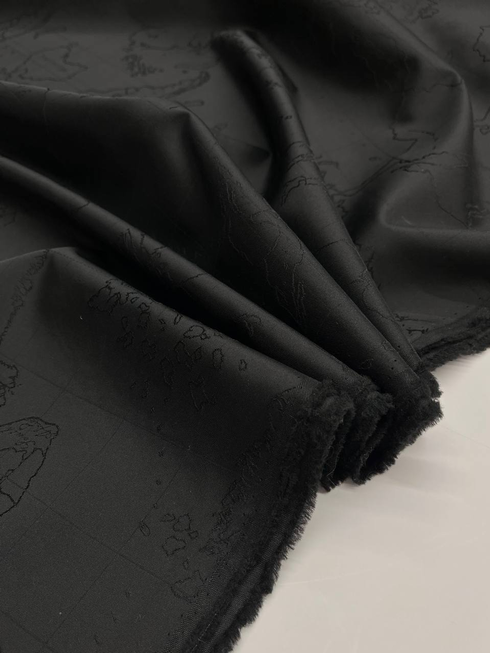 Курточно-плащевая ткань п/э Alviero Martini черная с картой мира