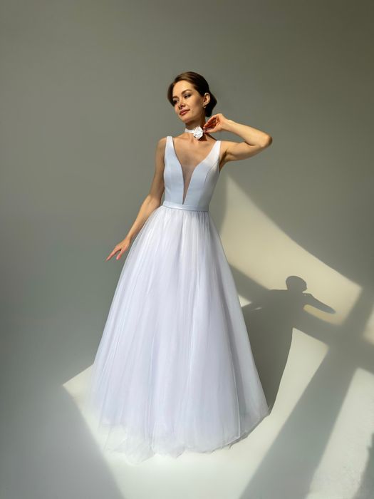 Свадебные платья недорого в СПб - купить платье невесты по низкой цене