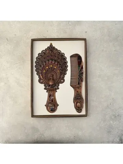 Зеркало с гребнем 2