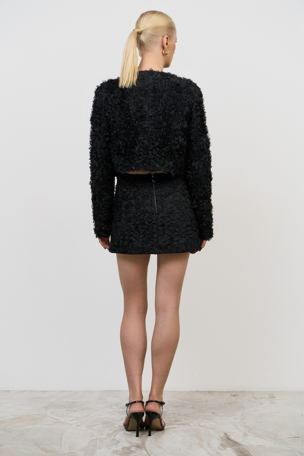 Укороченный жакет-шубка