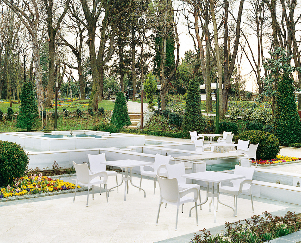 Кресло пластиковое Siesta Contract Romeo, белый