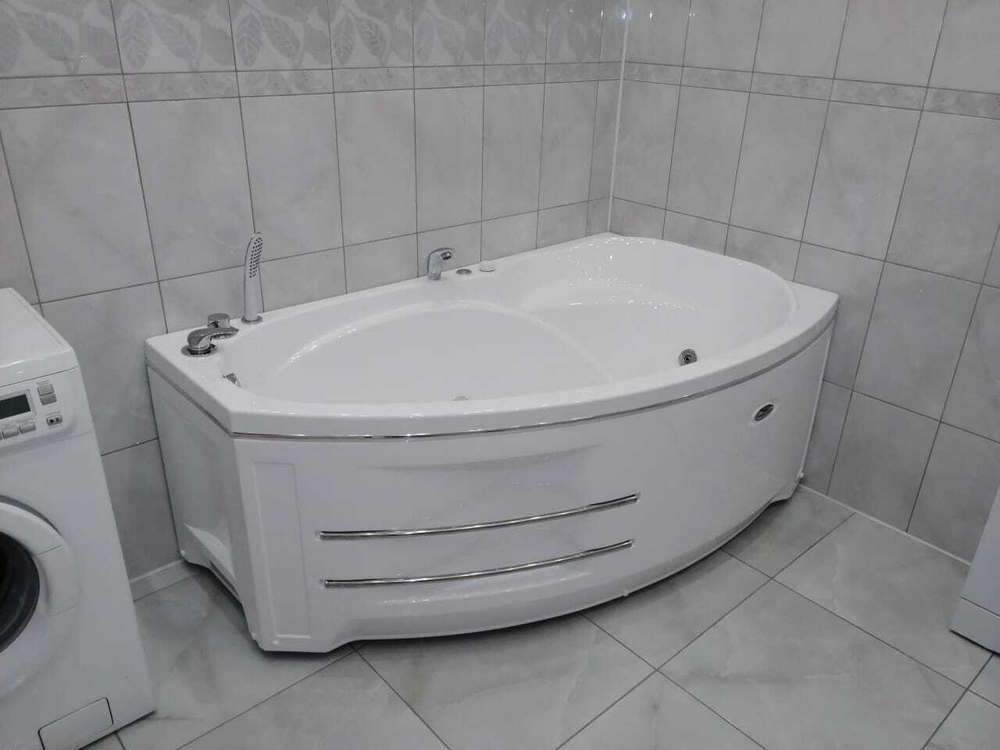 Акриловая ванна Radomir Vanessa (Радомир Ванесса) София 170х100 R, с каркасом