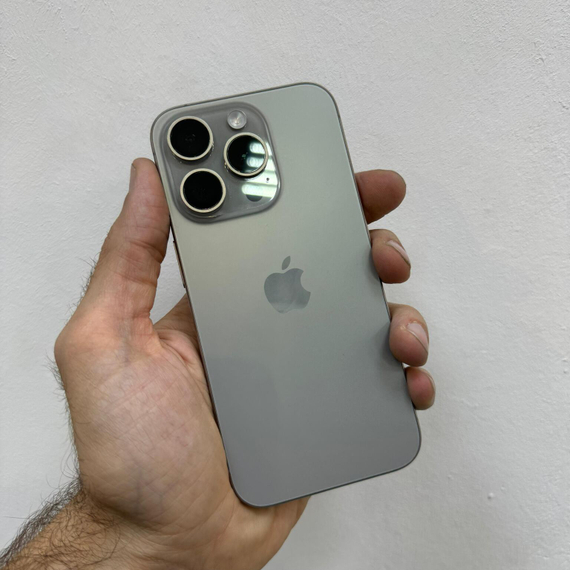 Apple iPhone 15 Pro 256GB АКБ 100% (полный комплект)