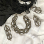 Колье "восьмерки" из венецианского бисера в стилистике, цвет Brunello