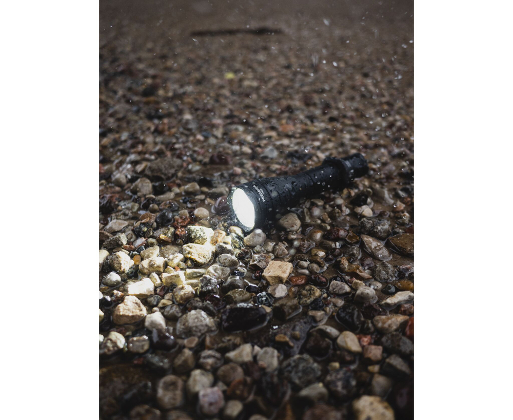 ARMYTEK PREDATOR PRO MAGNET USB (ТЕПЛЫЙ СВЕТ)