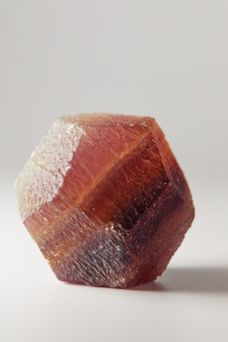 Флюорит многогранник