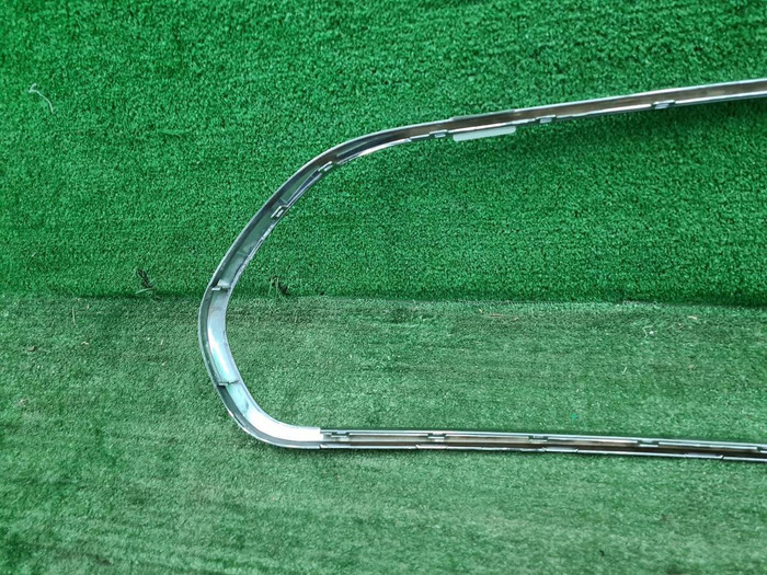 Молдинг решетки радиатора Mini Clubman F54 (19-нв)