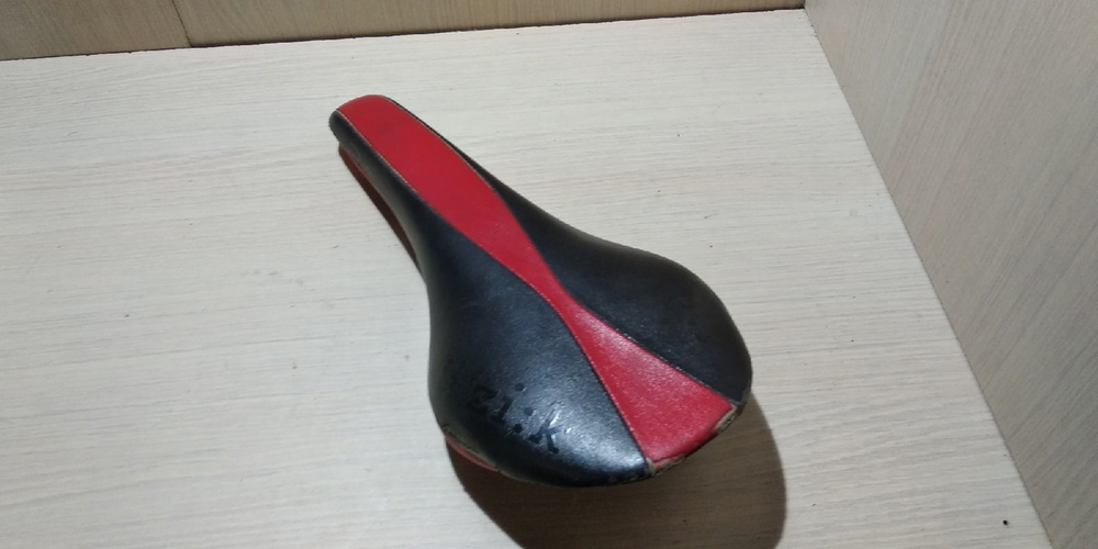Велосипедное седло fizik