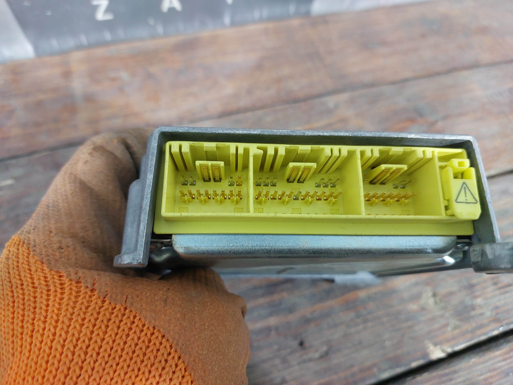 Блок управления airbag Toyota Avensis 2 (T250) 03-09 Б/У Оригинал 8917005120