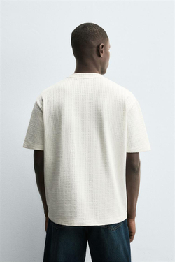 ZARA ФУТБОЛКА ИЗ ЖАТОЙ ТКАНИ, ЭКРЮ