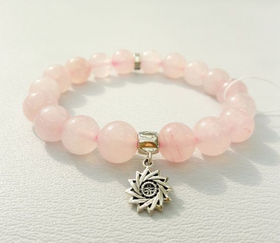 Браслет из натуральных камней с Эрцгаммой