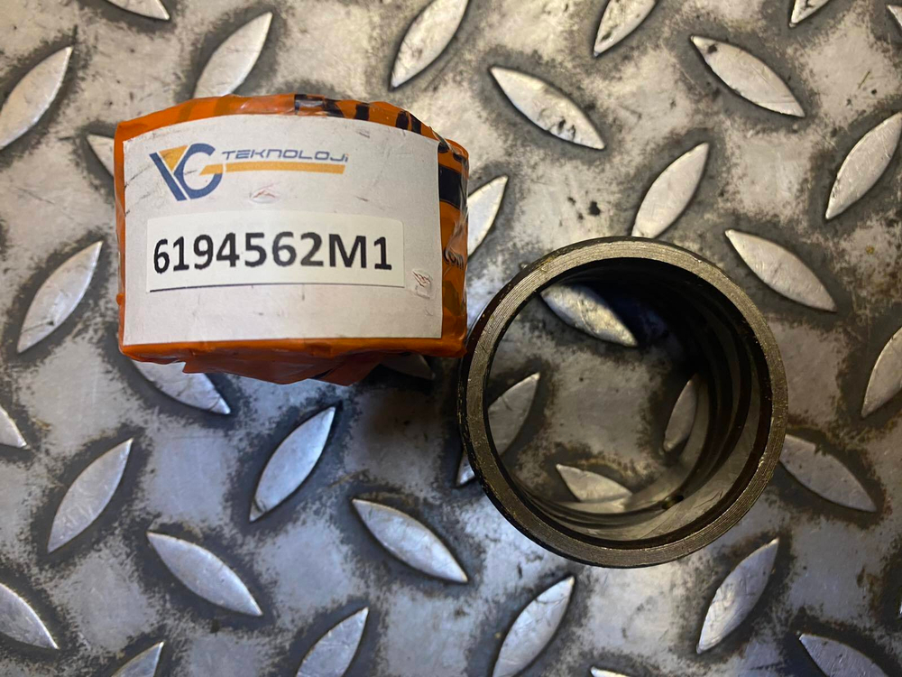 Втулка 6194562M1