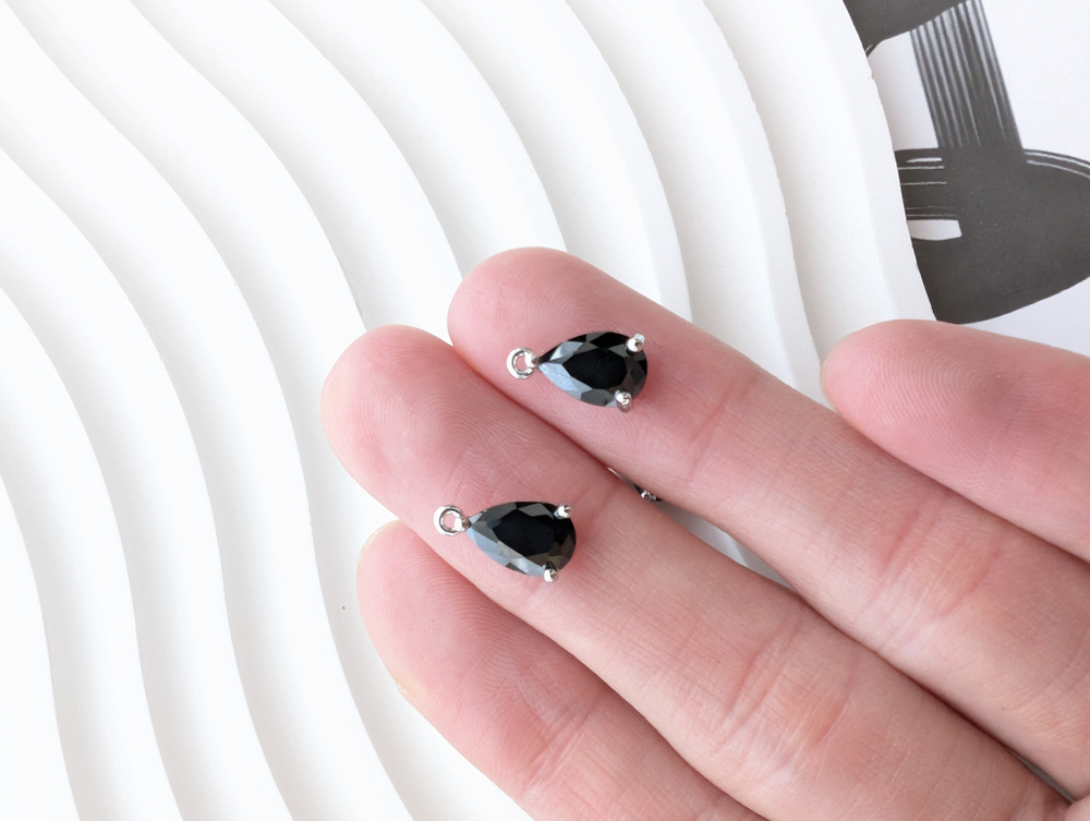 Подвеска капля черная, 9.3*6.3мм