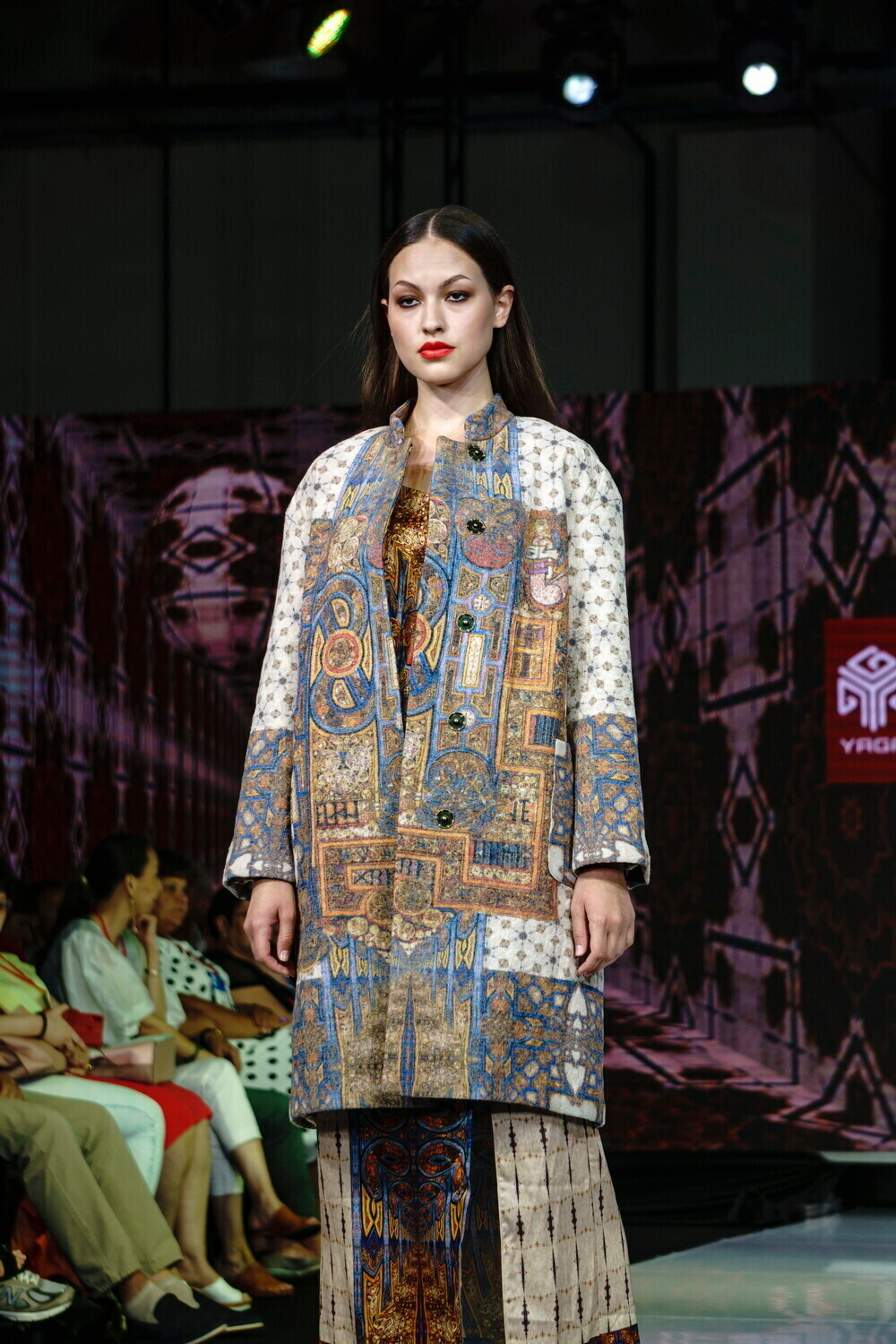 Пальто "Ирландская легенда", по мотивам Келлской книги